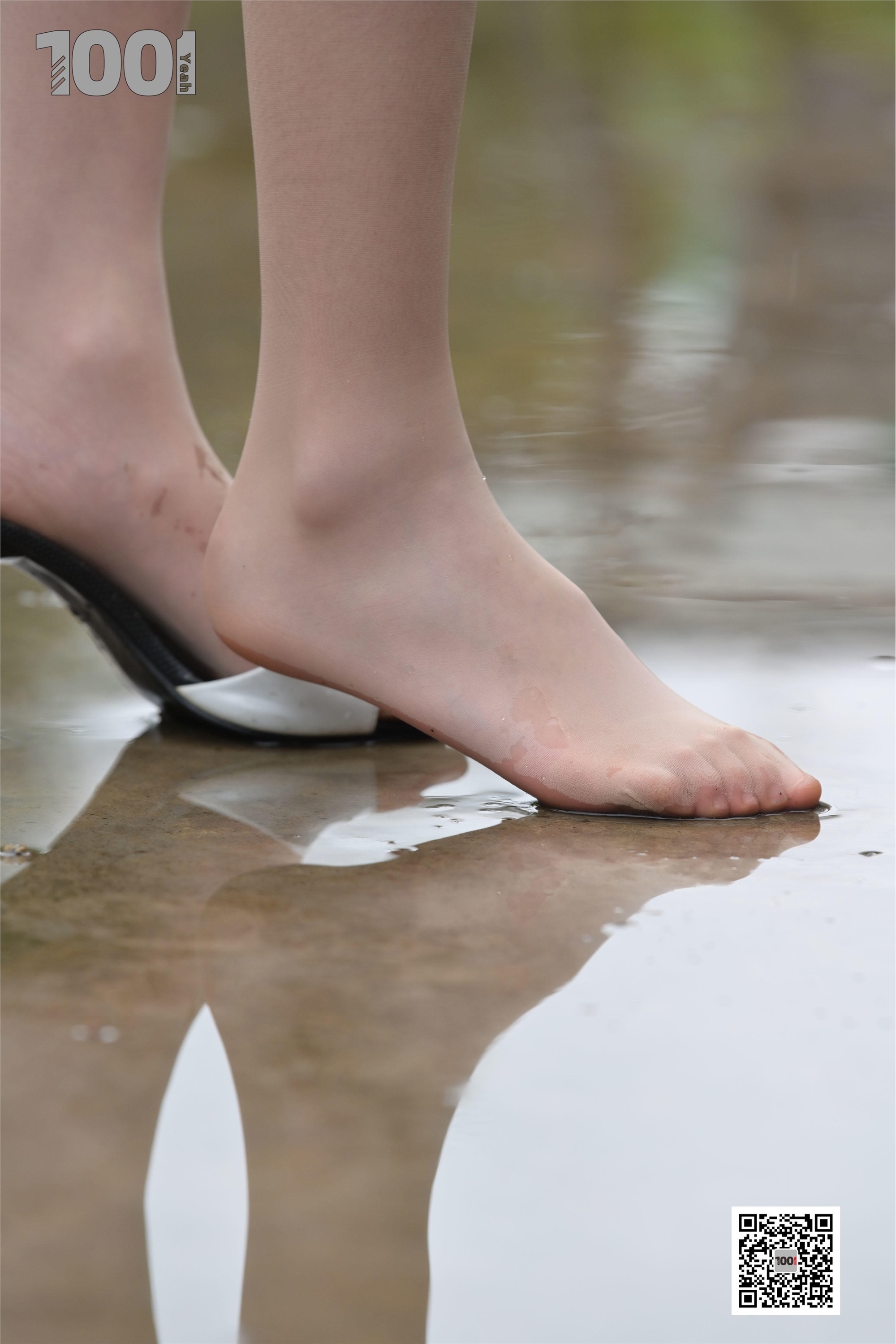 IESS异思趣向  一千零一夜《雨中漫步4》